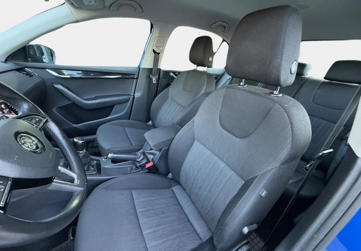 Skoda Octavia - Zdjęcie 17