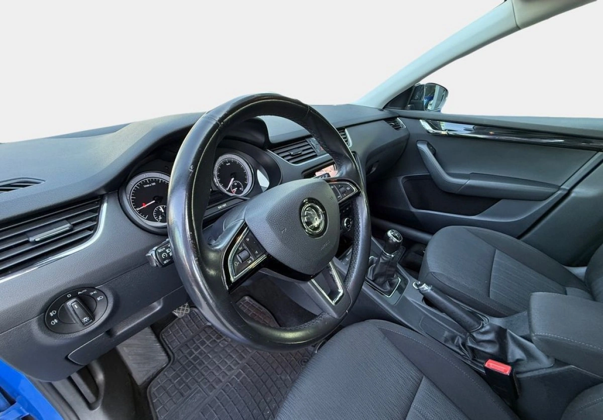 Skoda Octavia - Zdjęcie 19