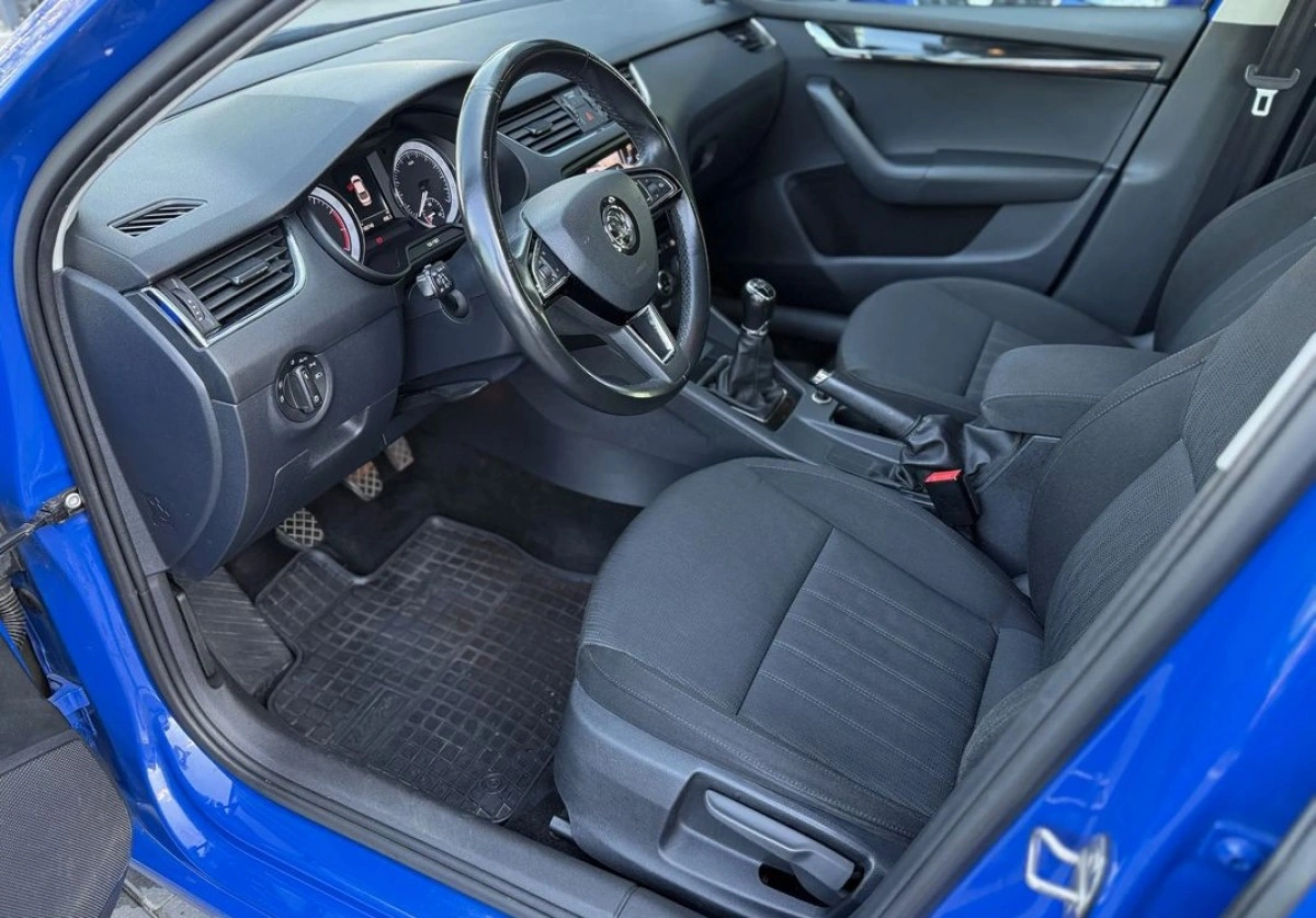 Skoda Octavia - Zdjęcie 24
