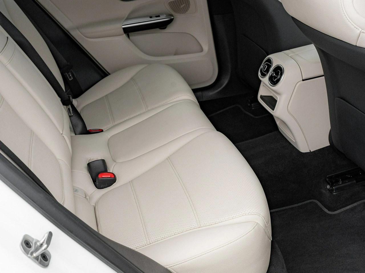 Mercedes GLC 300 - Zdjęcie 23