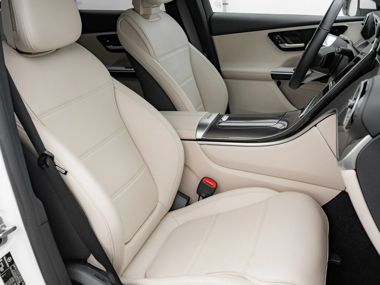 Mercedes GLC 300 - Zdjęcie 26