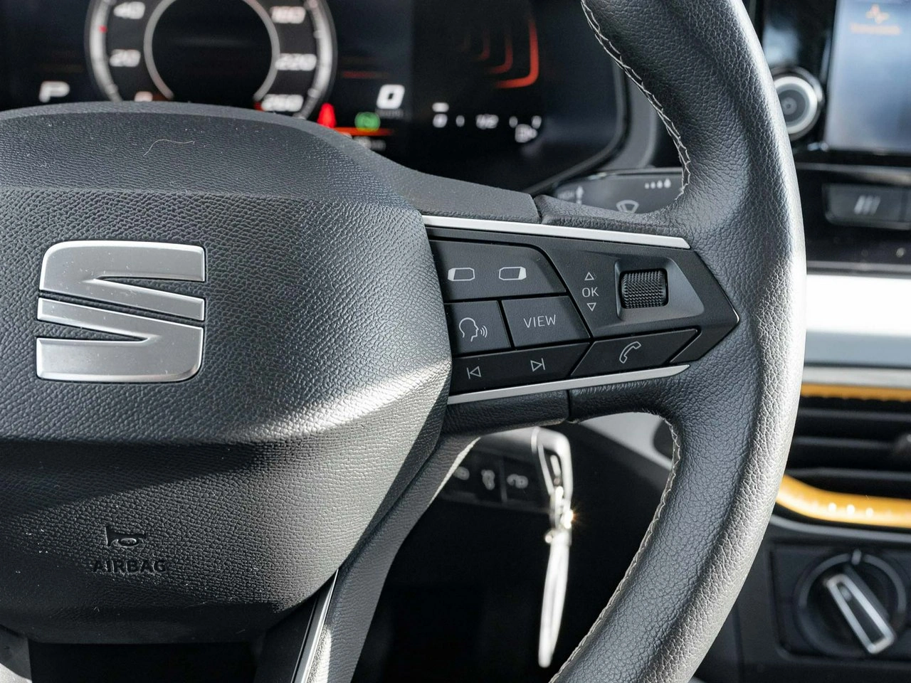 Seat Arona - Zdjęcie 14