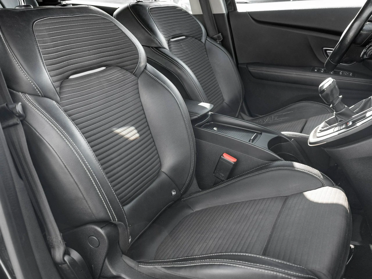 Renault Scenic - Zdjęcie 34