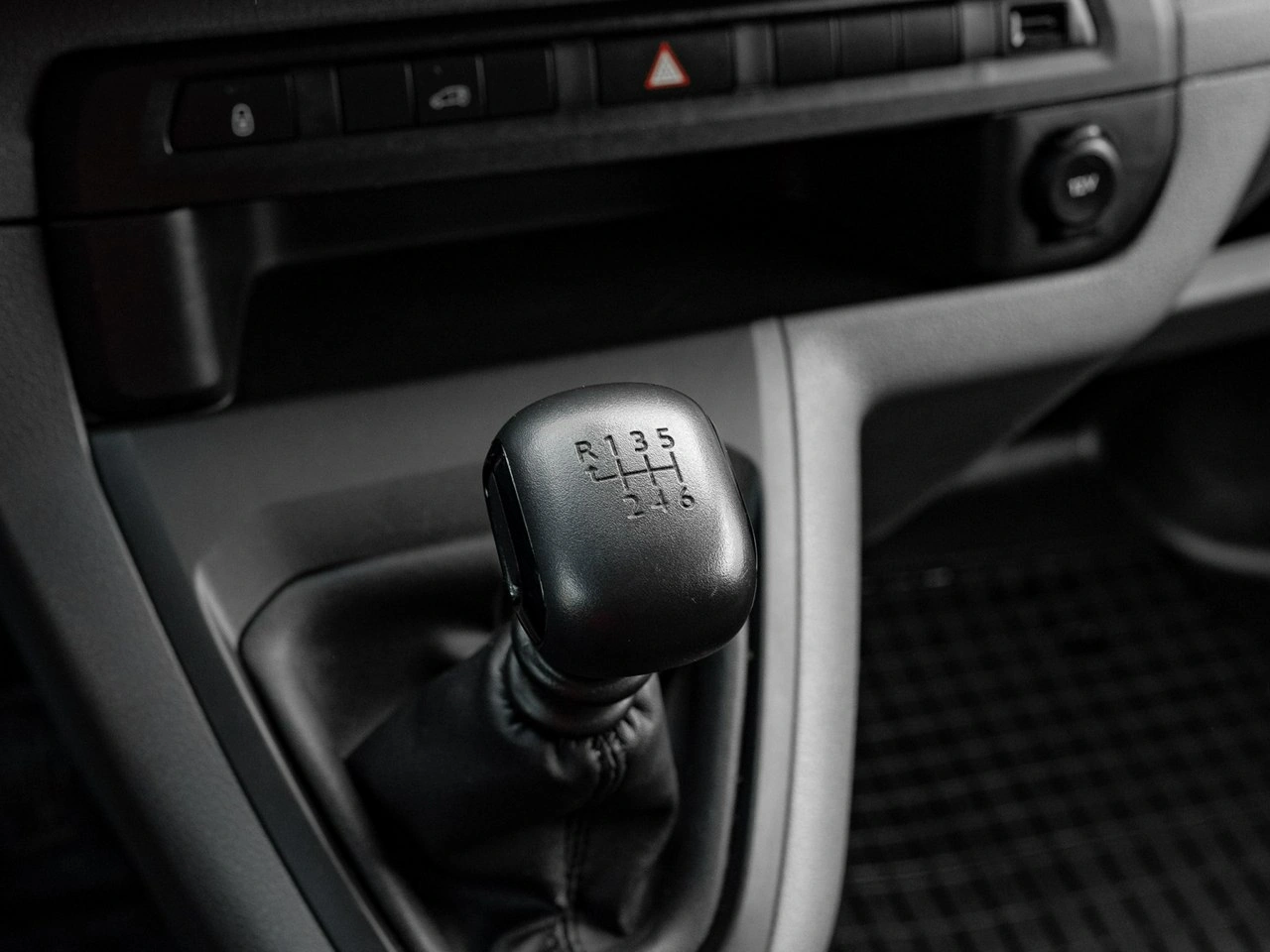 Opel Vivaro - Zdjęcie 13