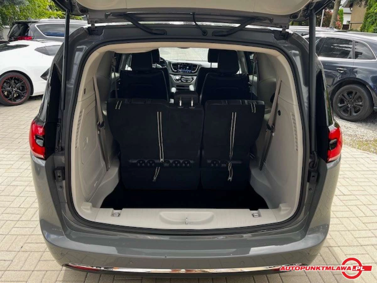 Chrysler Pacifica - Zdjęcie 26