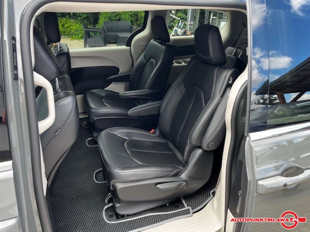 Chrysler Pacifica - Zdjęcie 22