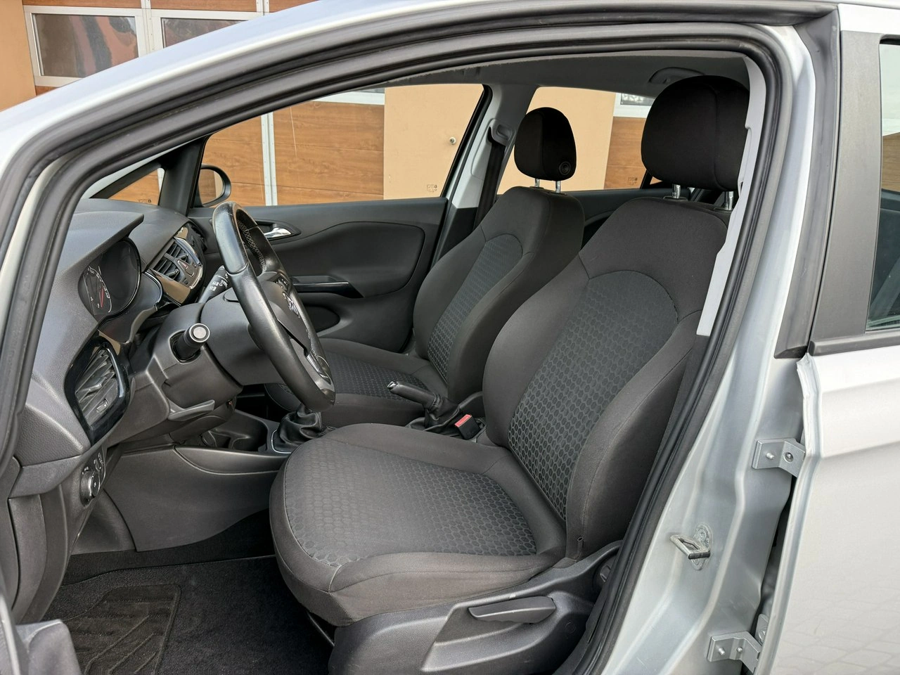 Opel Corsa - Zdjęcie 12