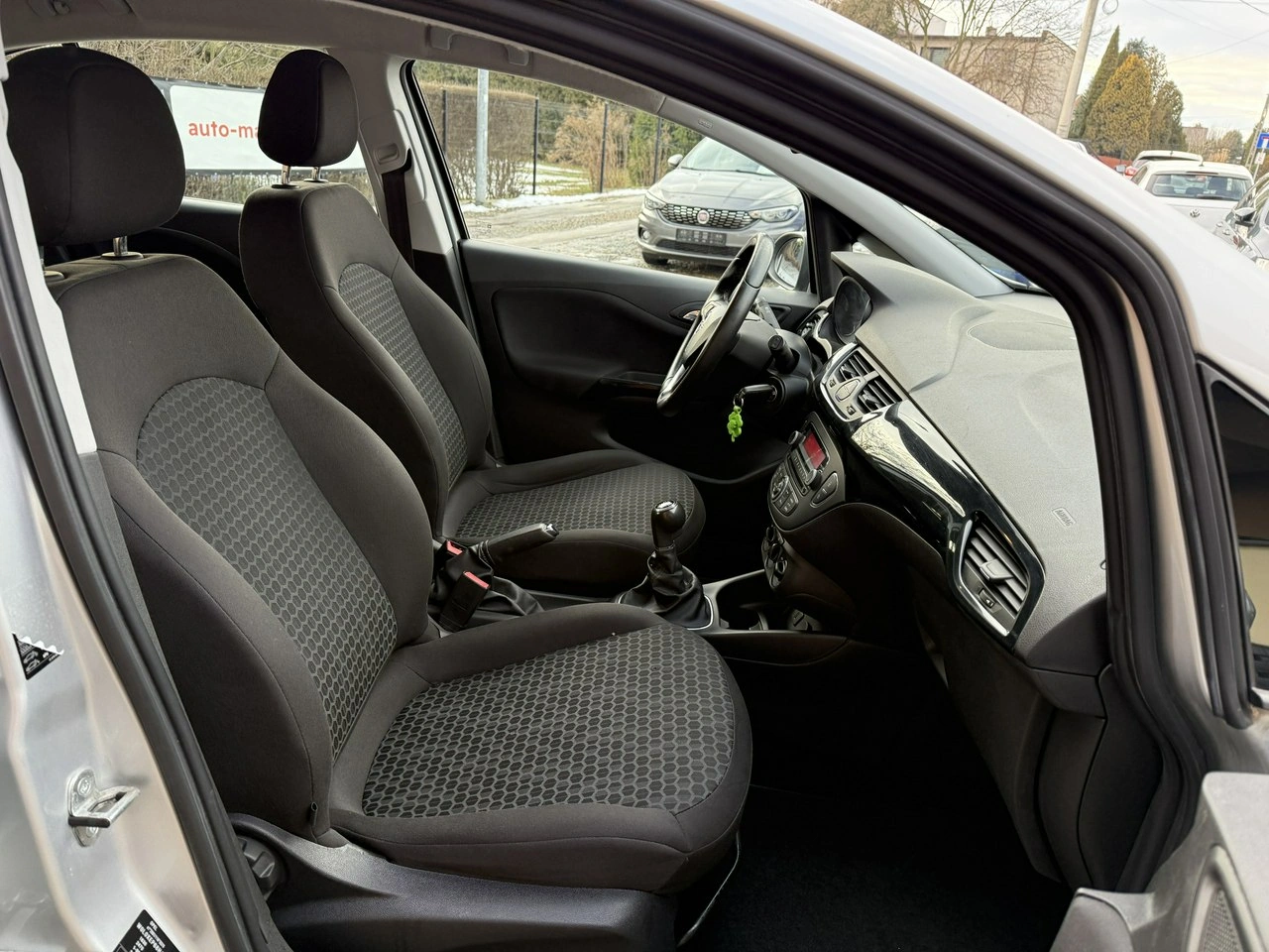 Opel Corsa - Zdjęcie 14