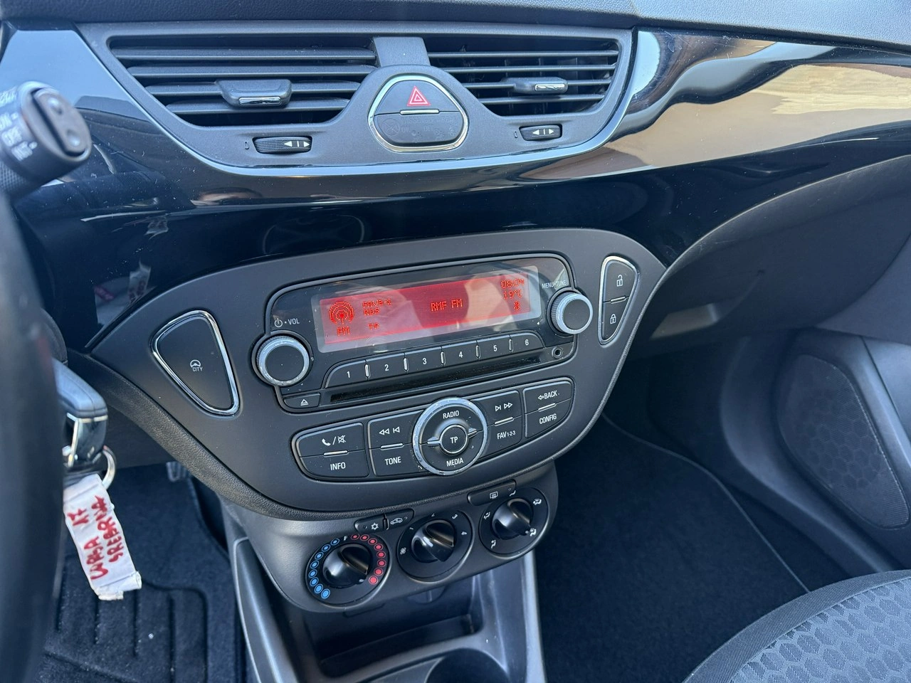 Opel Corsa - Zdjęcie 15