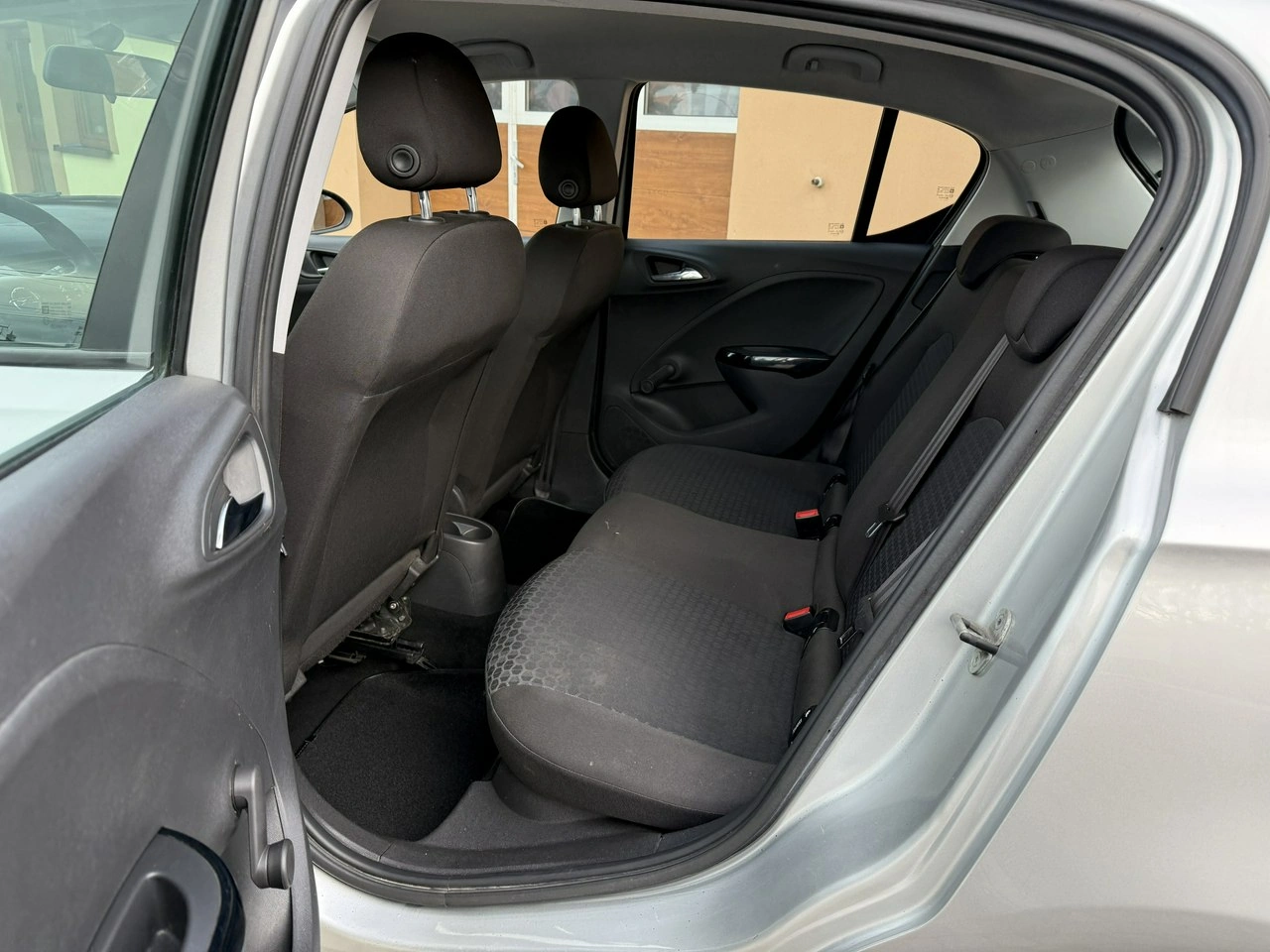 Opel Corsa - Zdjęcie 16