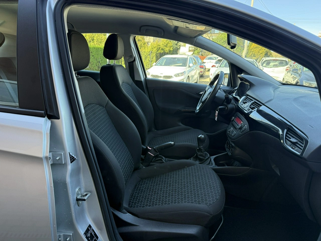 Opel Corsa - Zdjęcie 18
