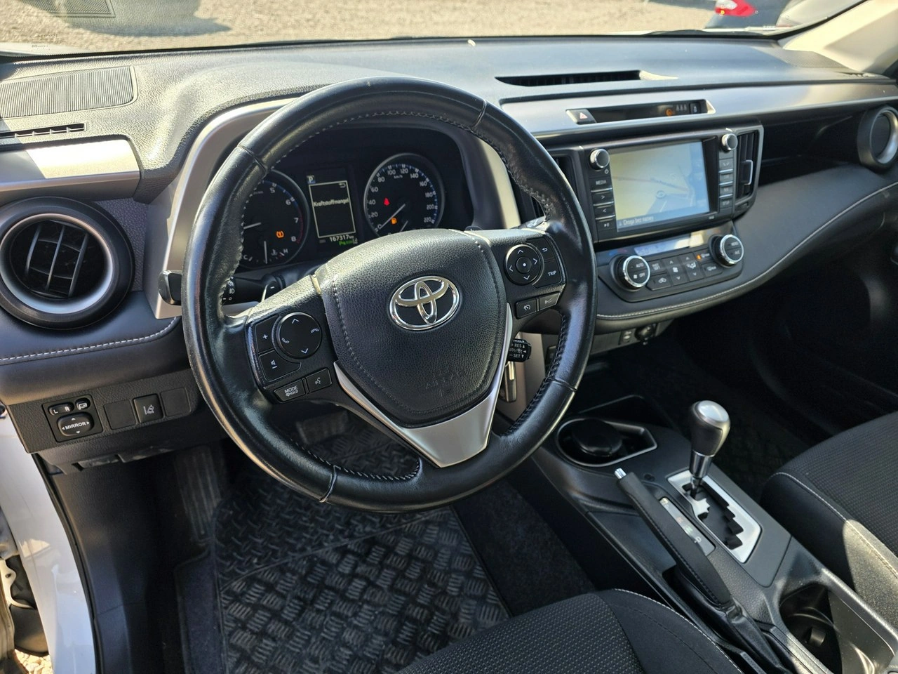 Toyota RAV-4 - Zdjęcie 8