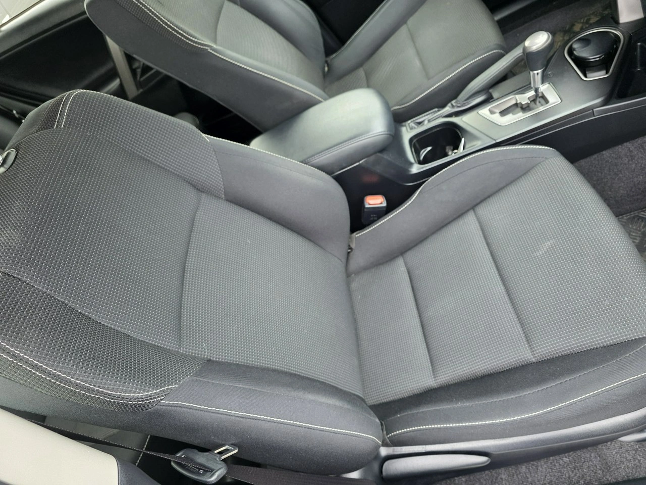 Toyota RAV-4 - Zdjęcie 15