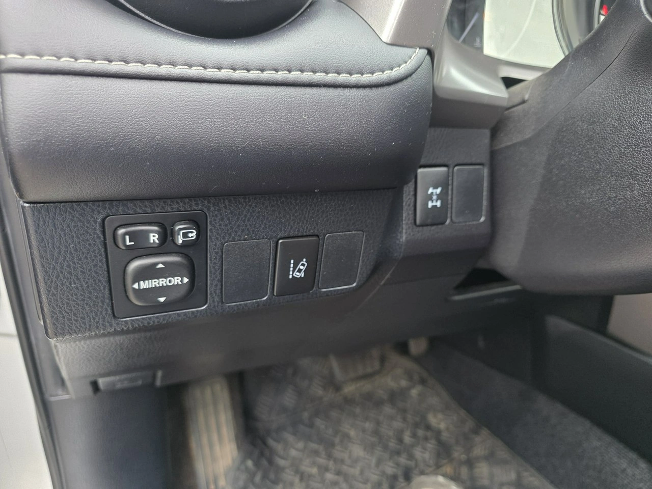 Toyota RAV-4 - Zdjęcie 18