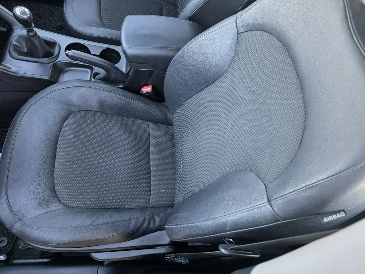 Hyundai ix35 - Zdjęcie 15