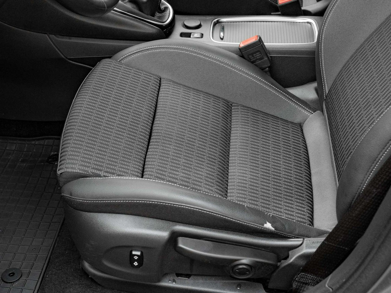 Opel Astra - Zdjęcie 11