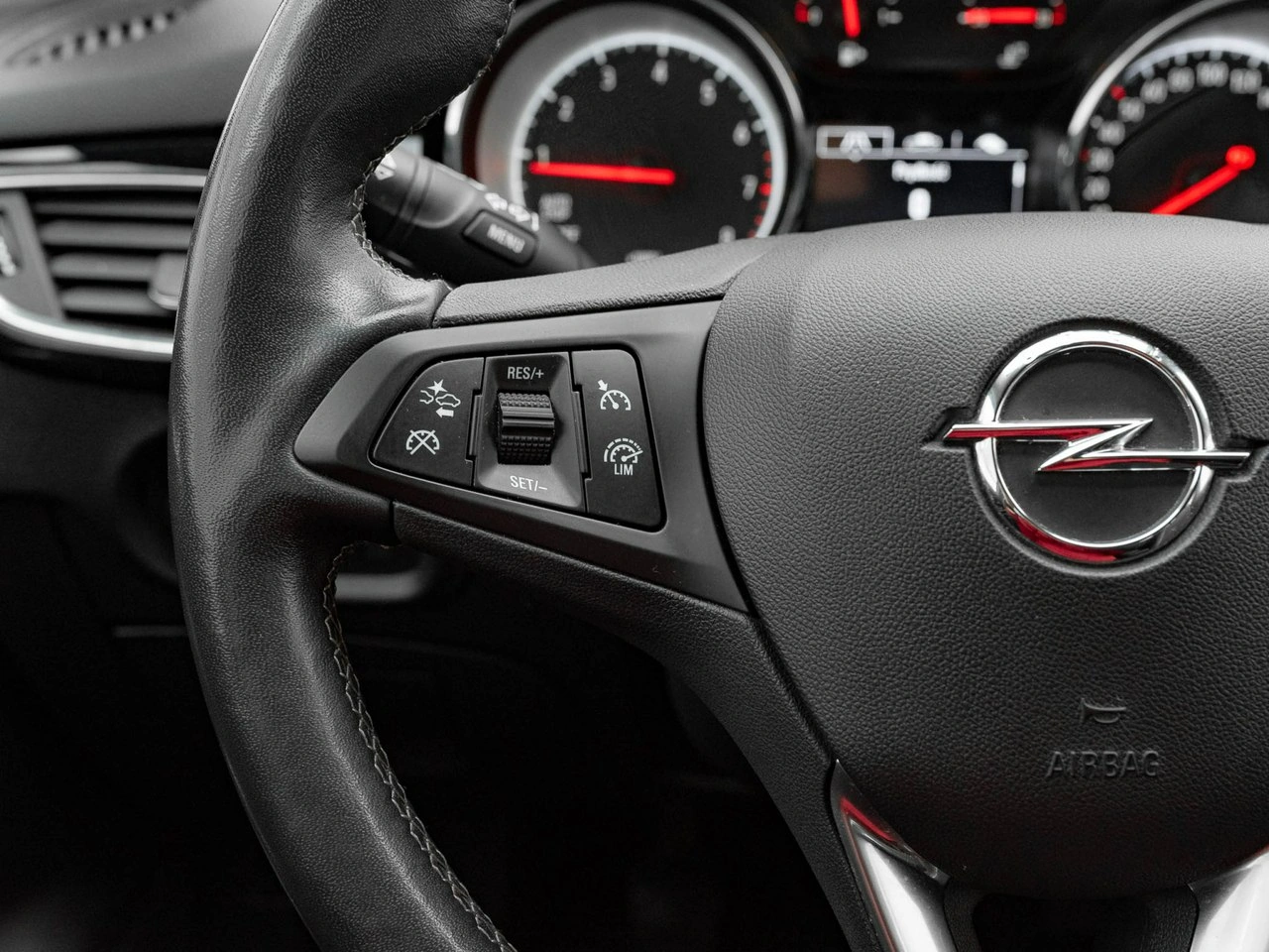 Opel Astra - Zdjęcie 14