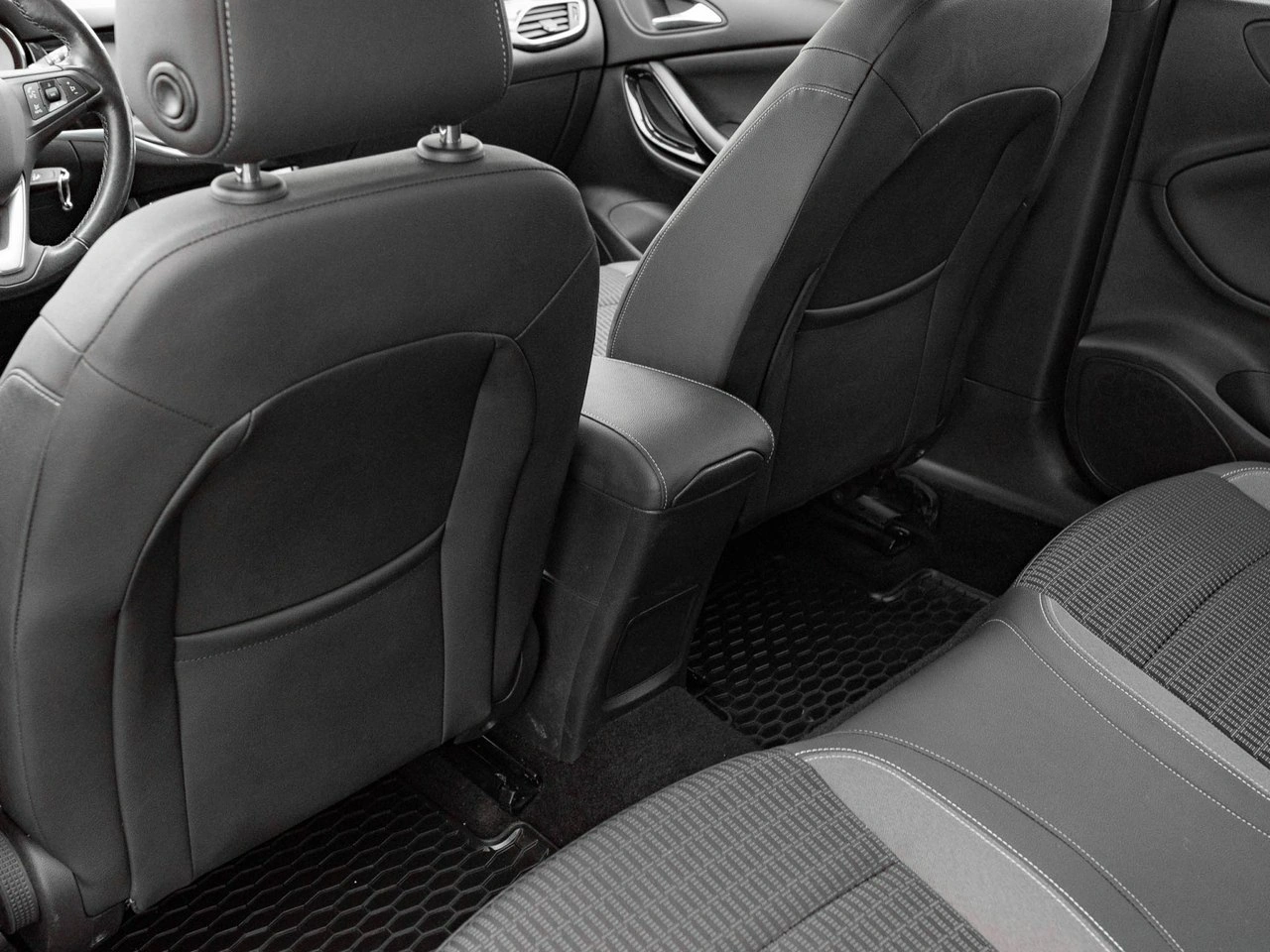 Opel Astra - Zdjęcie 22