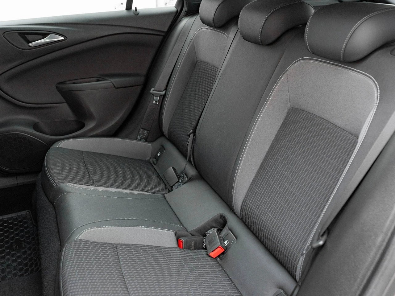 Opel Astra - Zdjęcie 24