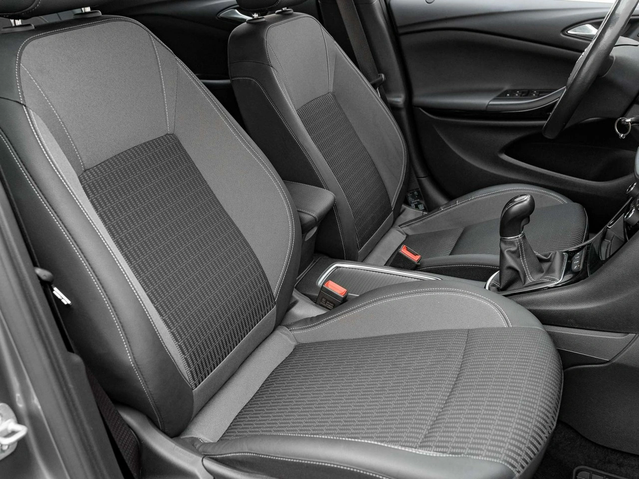 Opel Astra - Zdjęcie 27