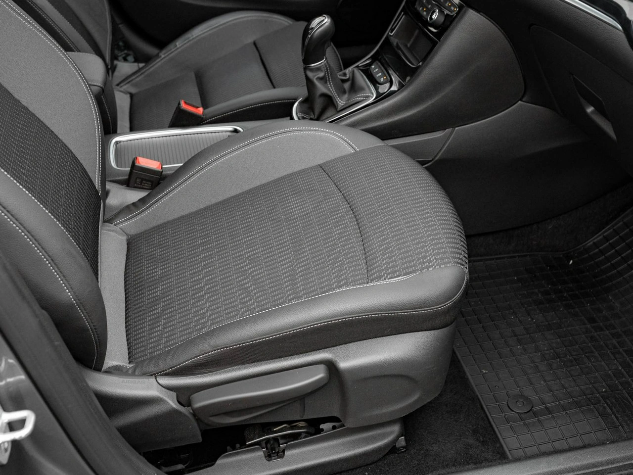 Opel Astra - Zdjęcie 28