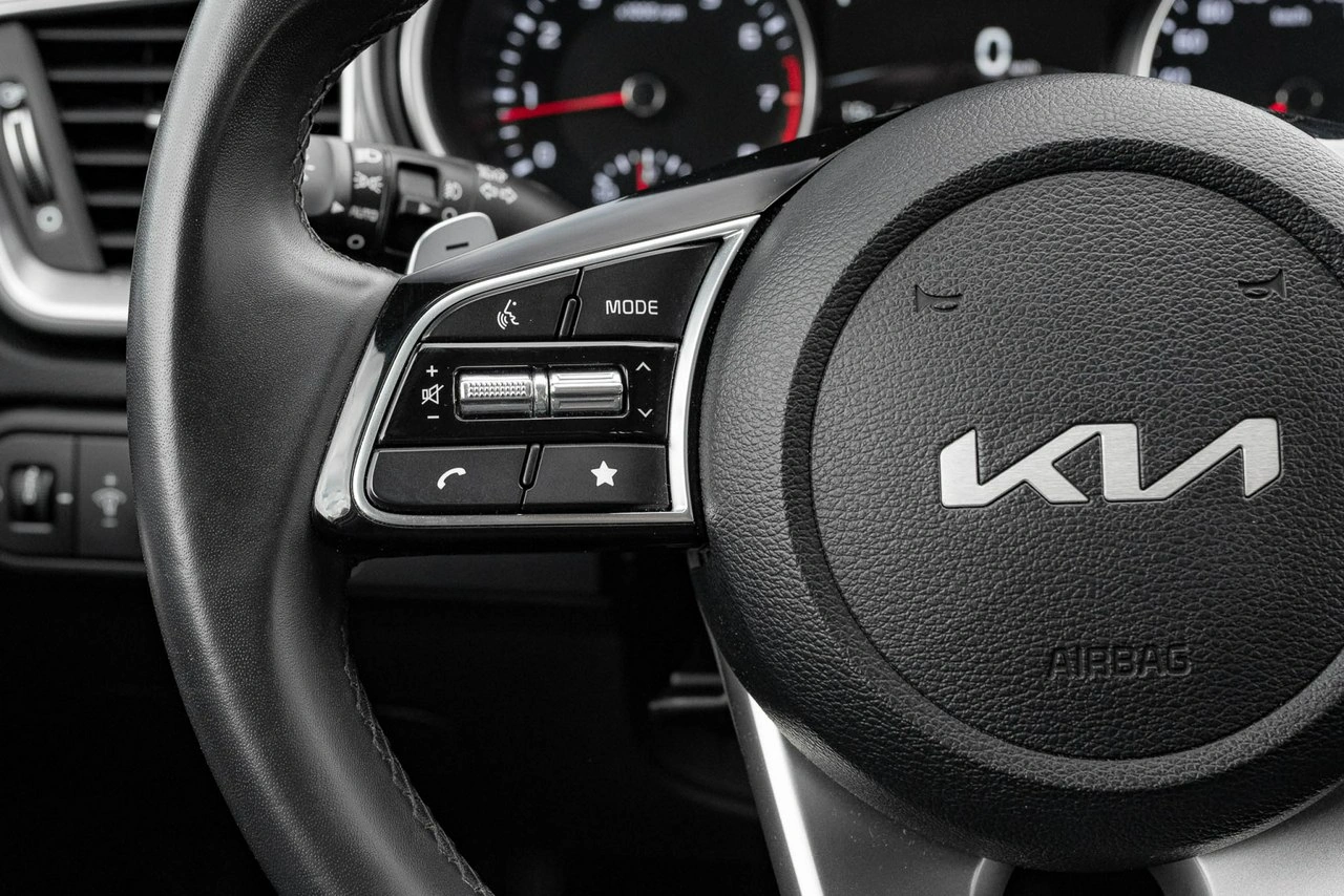 Kia Ceed - Zdjęcie 10