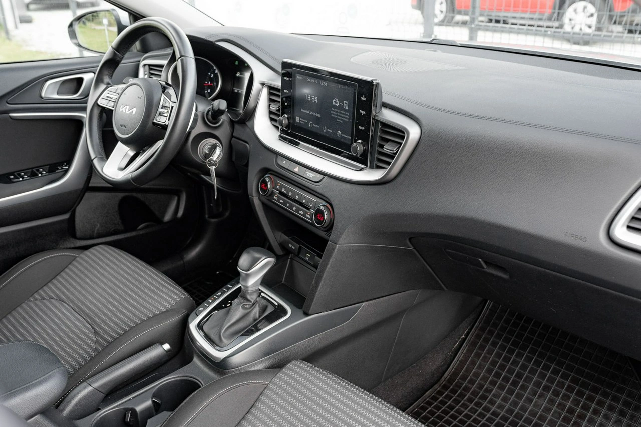 Kia Ceed - Zdjęcie 27