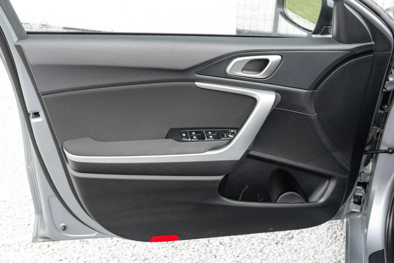 Kia Ceed - Zdjęcie 8