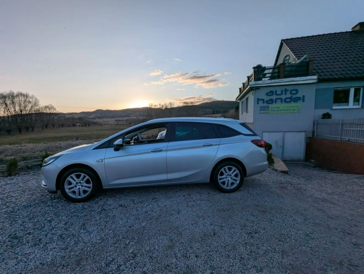 Opel Astra - Zdjęcie 10