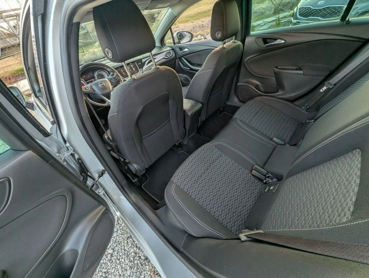 Opel Astra - Zdjęcie 11