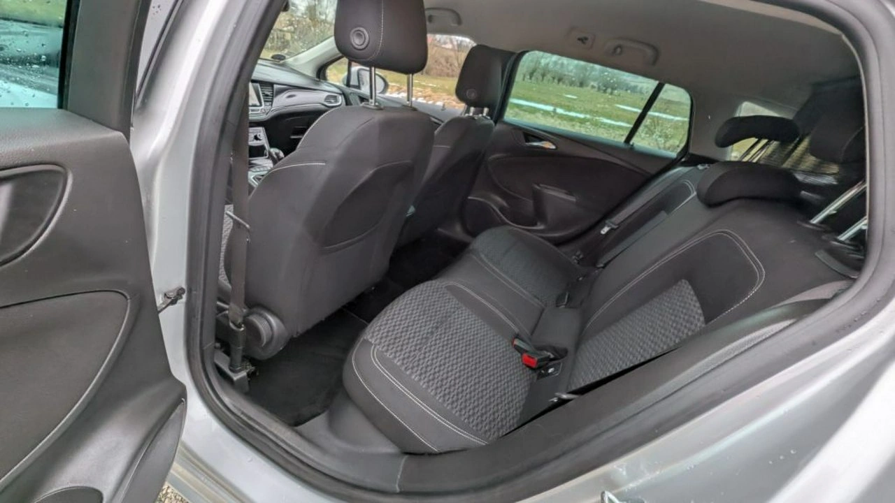 Opel Astra - Zdjęcie 13