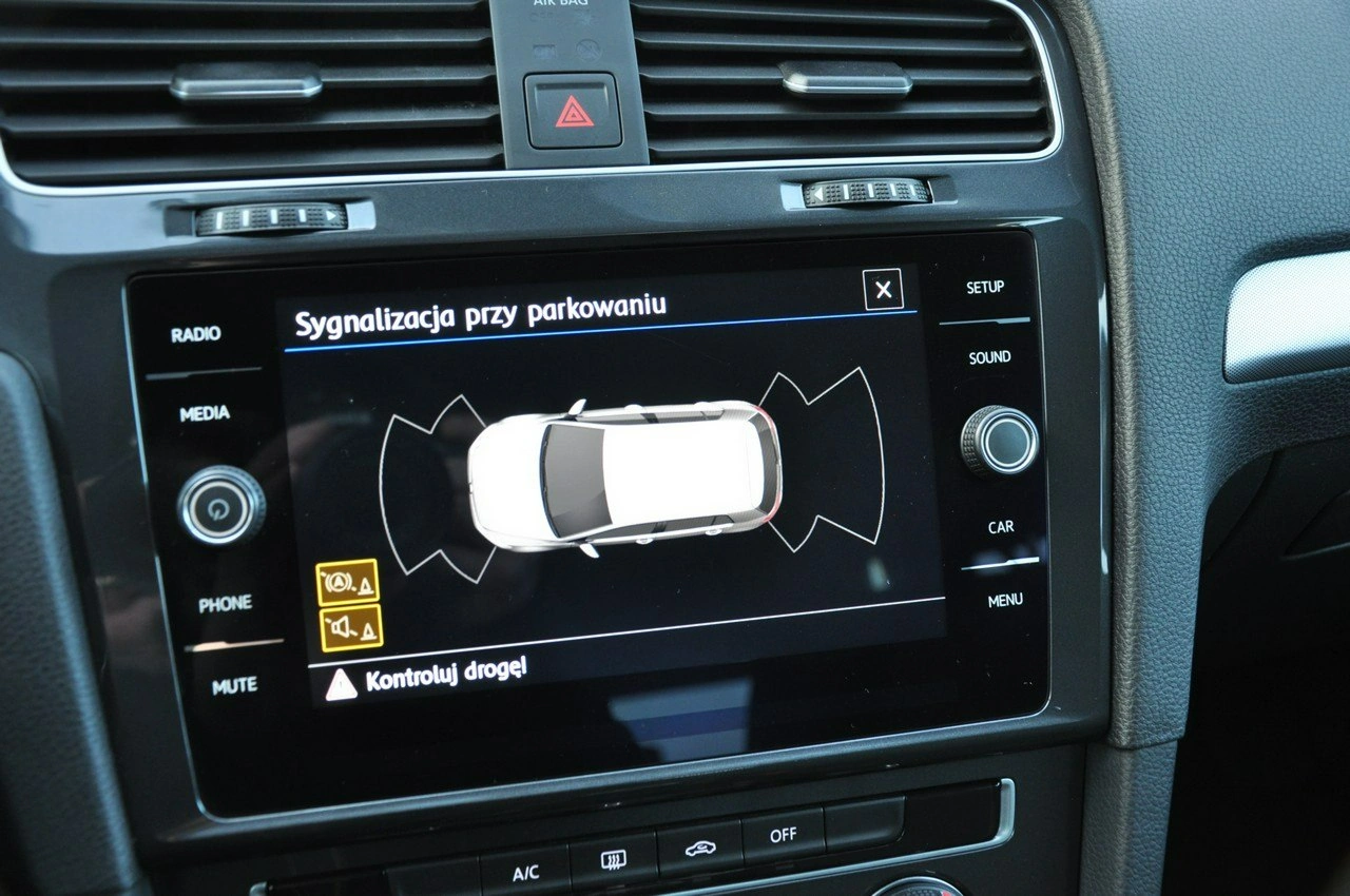 Volkswagen Golf - Zdjęcie 14