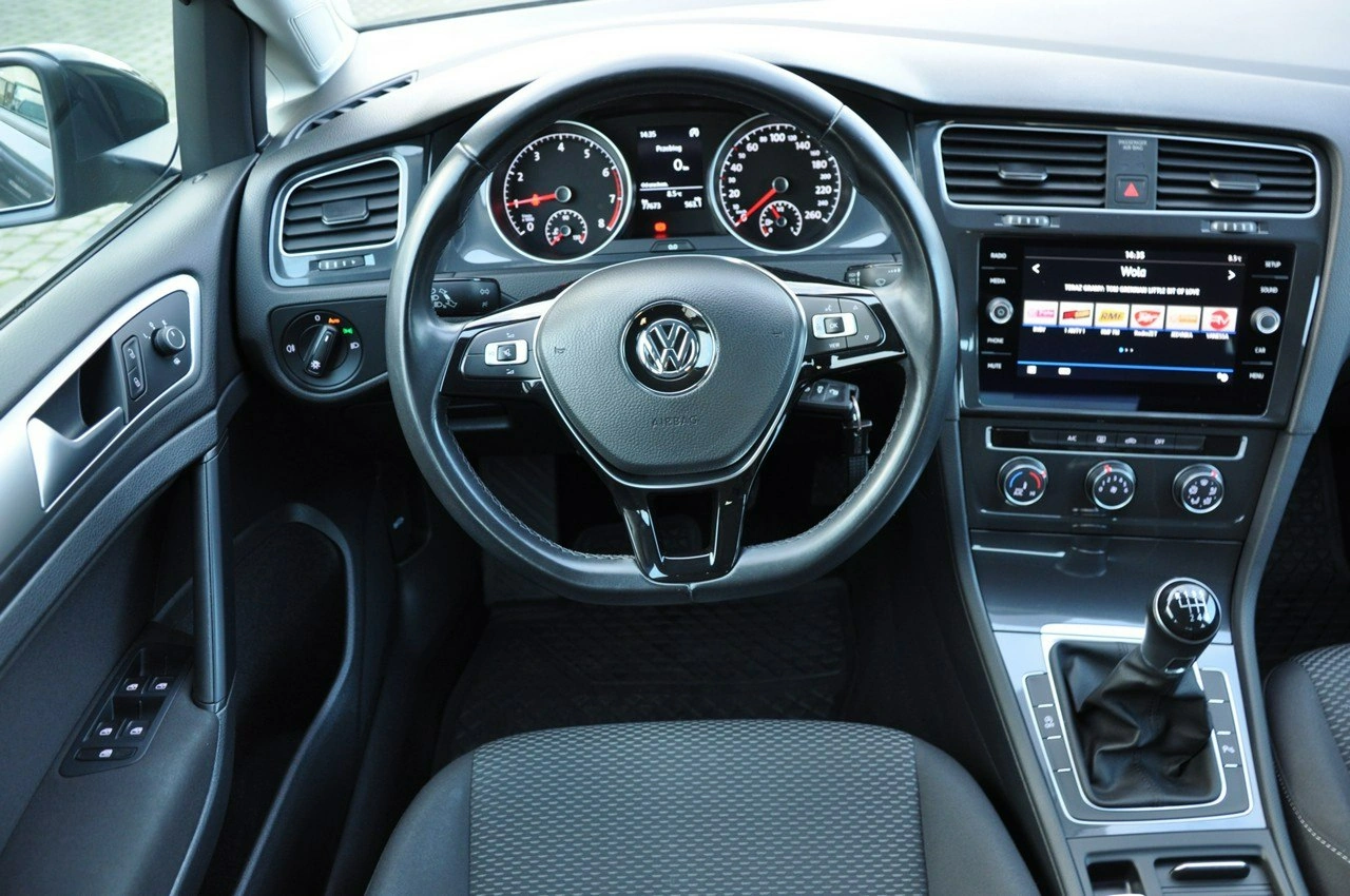 Volkswagen Golf - Zdjęcie 17