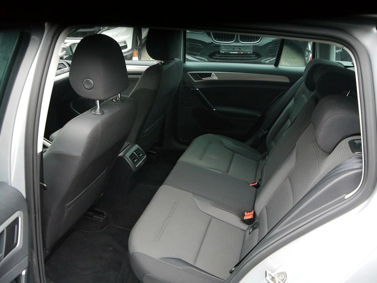 Volkswagen Golf - Zdjęcie 25