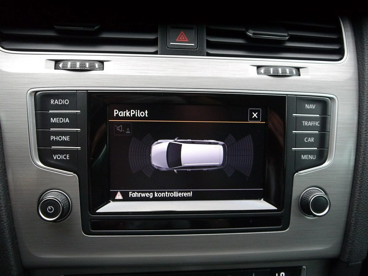 Volkswagen Golf - Zdjęcie 18