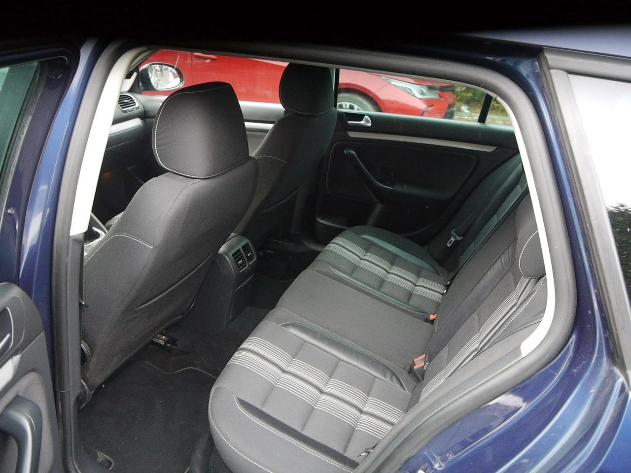 Volkswagen Golf - Zdjęcie 24