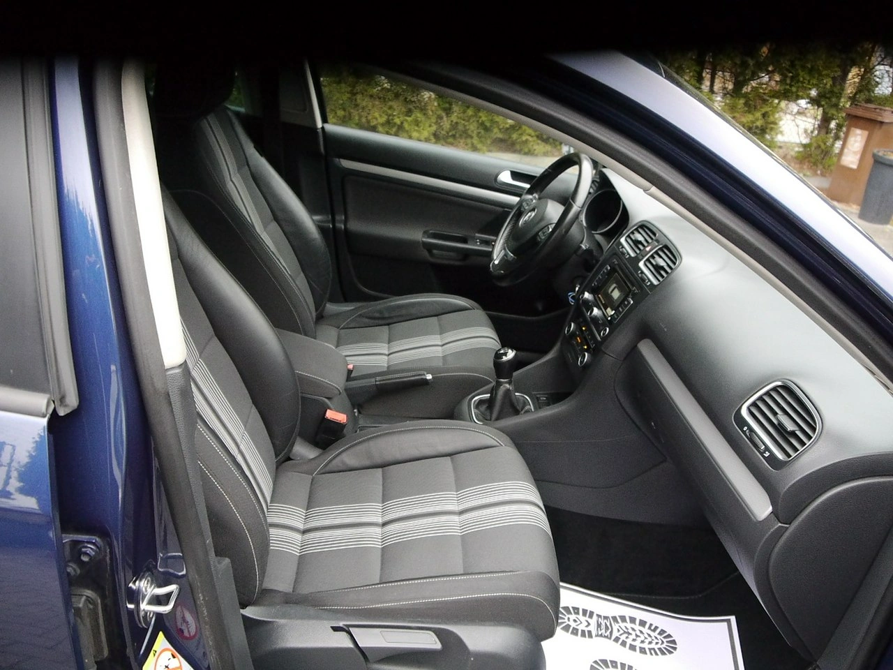 Volkswagen Golf - Zdjęcie 25