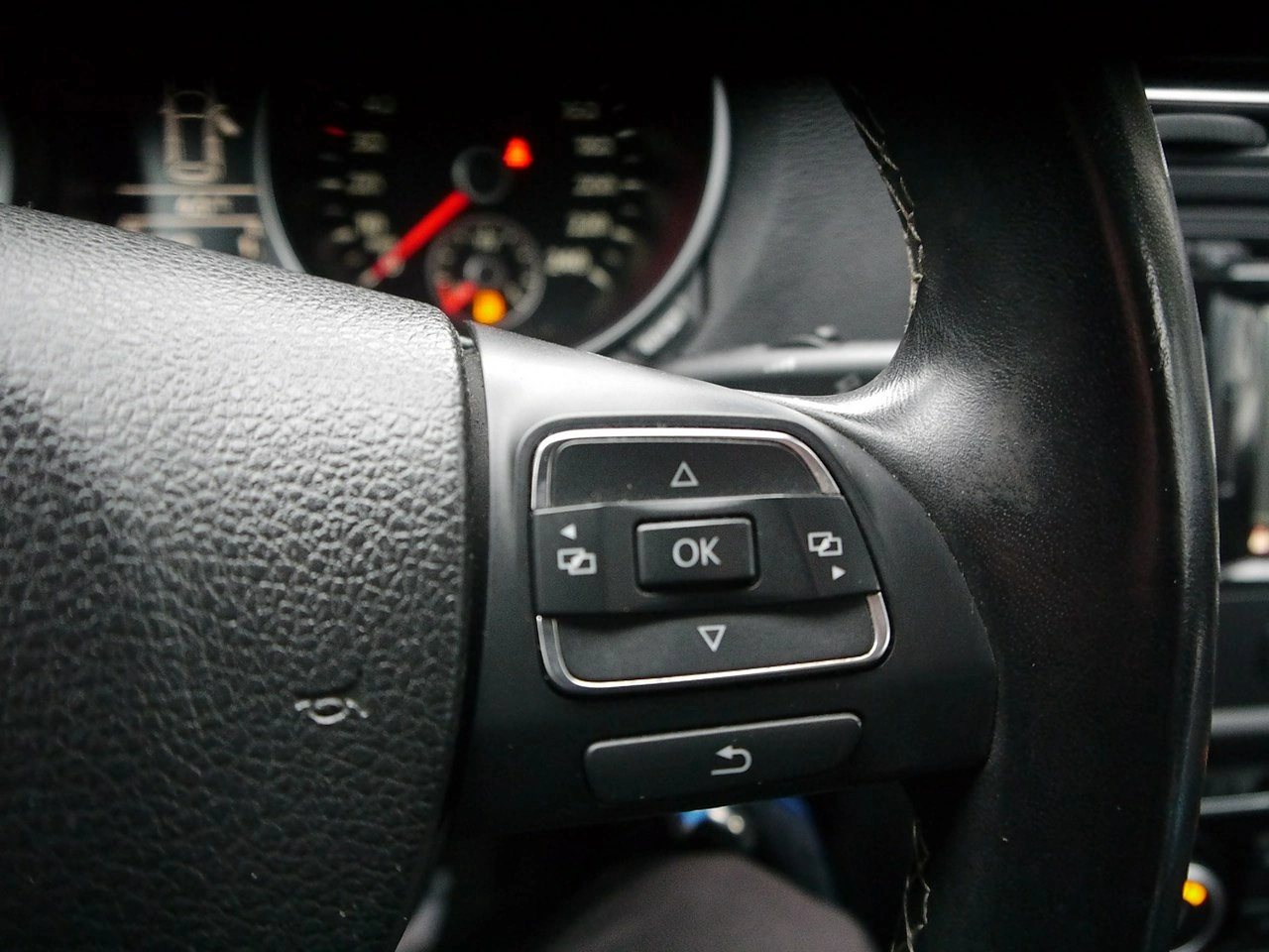 Volkswagen Golf - Zdjęcie 27