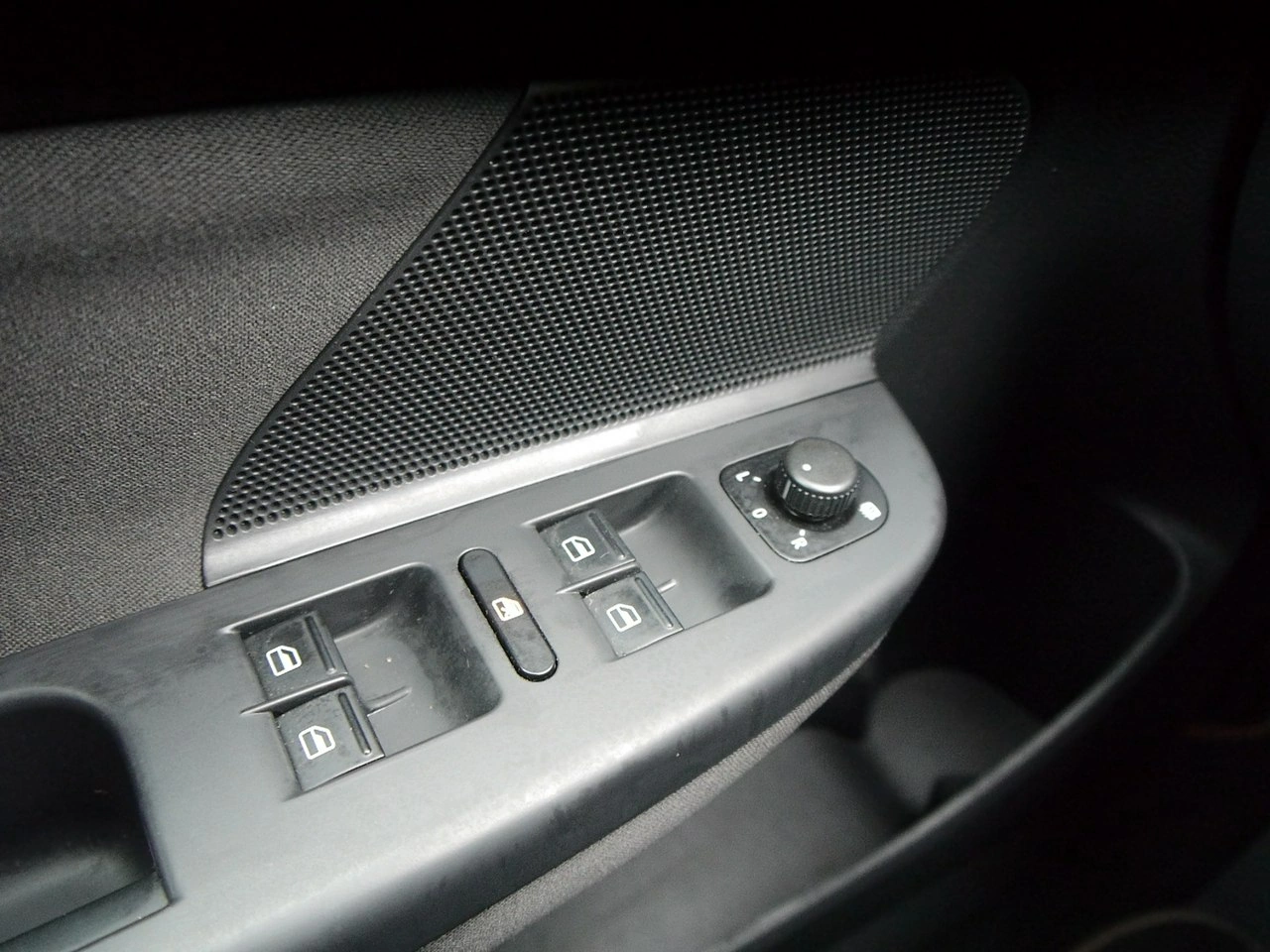 Volkswagen Golf - Zdjęcie 30