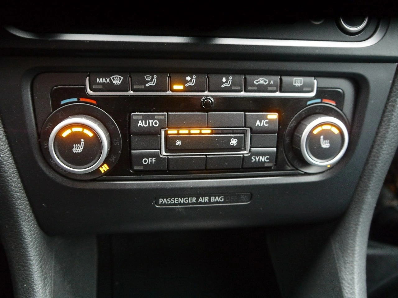 Volkswagen Golf - Zdjęcie 31