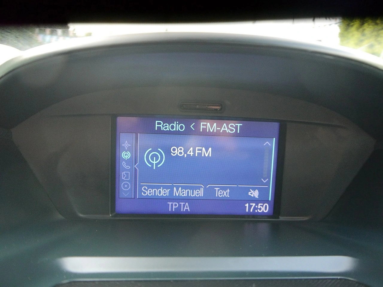 Ford C-MAX - Zdjęcie 18