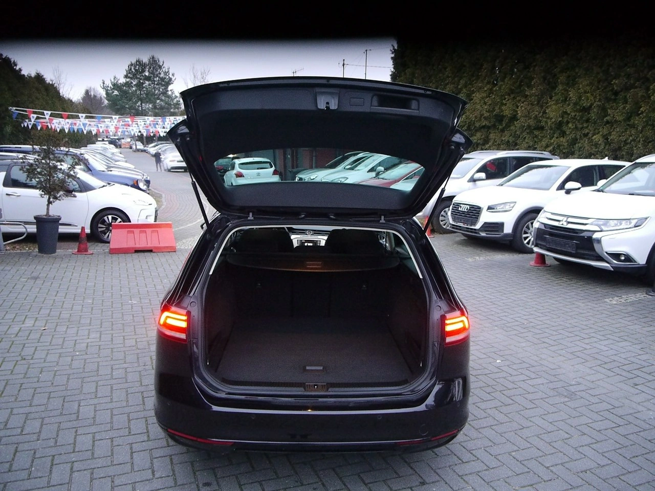 Volkswagen Passat - Zdjęcie 12