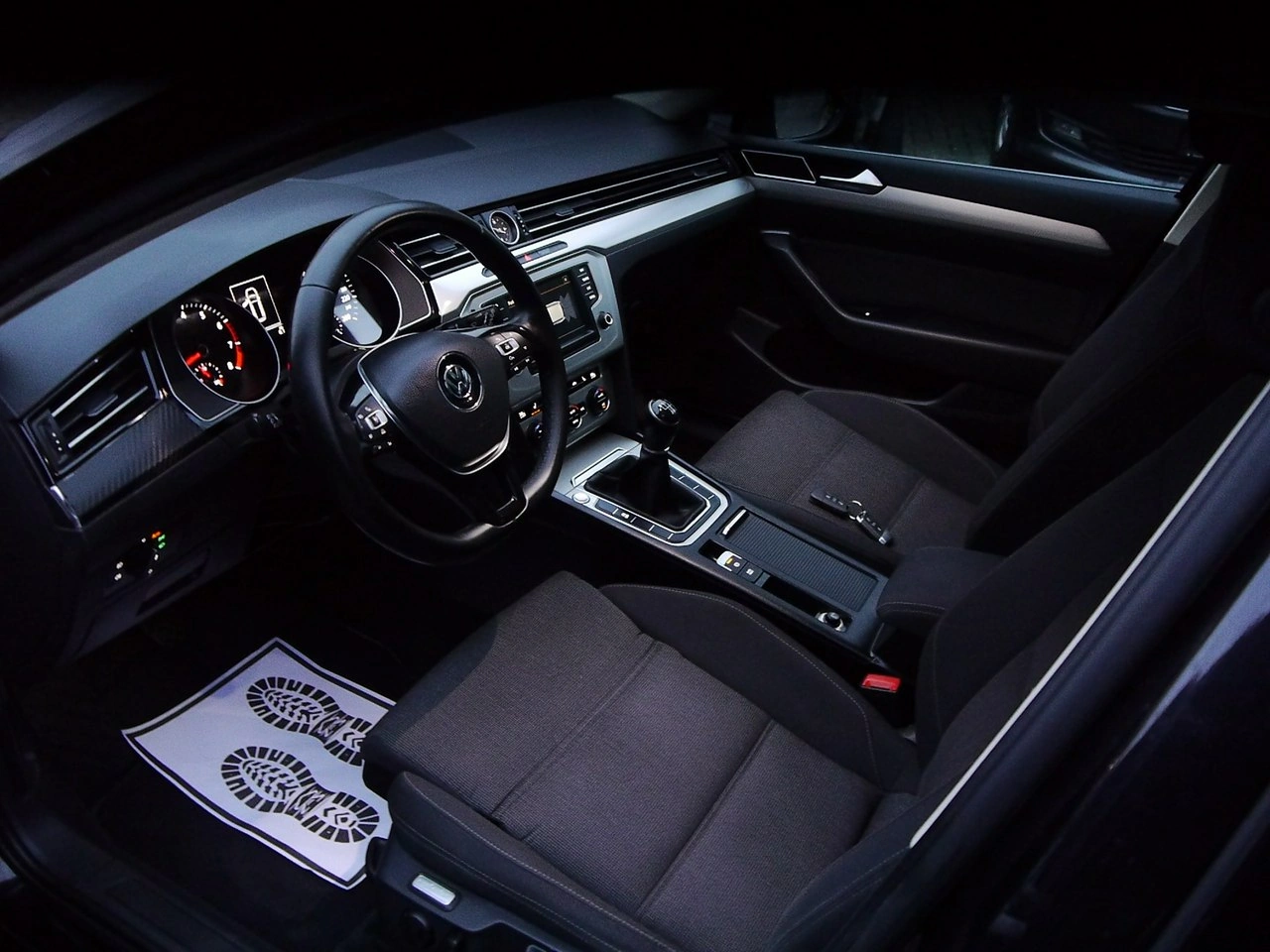 Volkswagen Passat - Zdjęcie 28