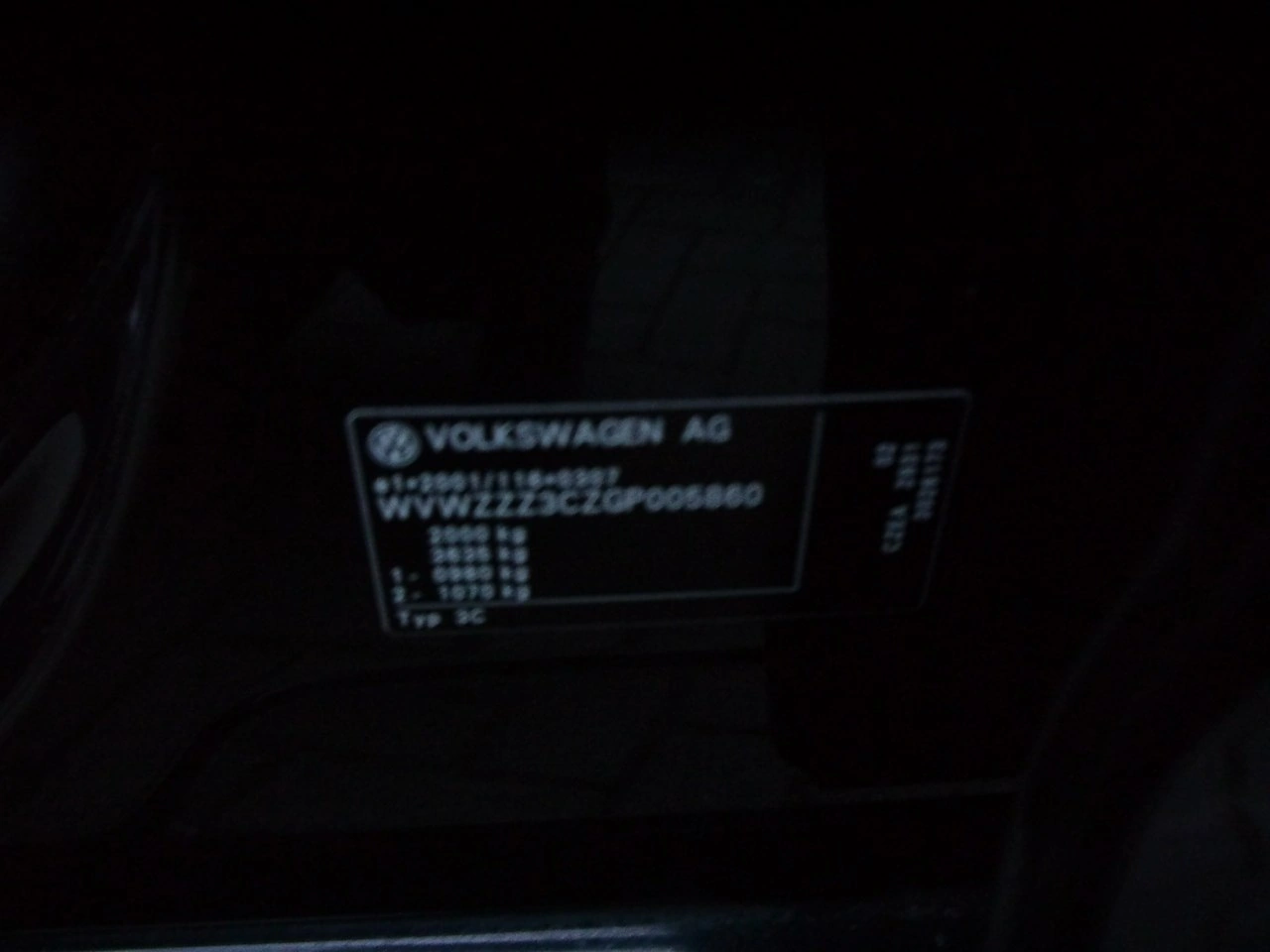 Volkswagen Passat - Zdjęcie 38