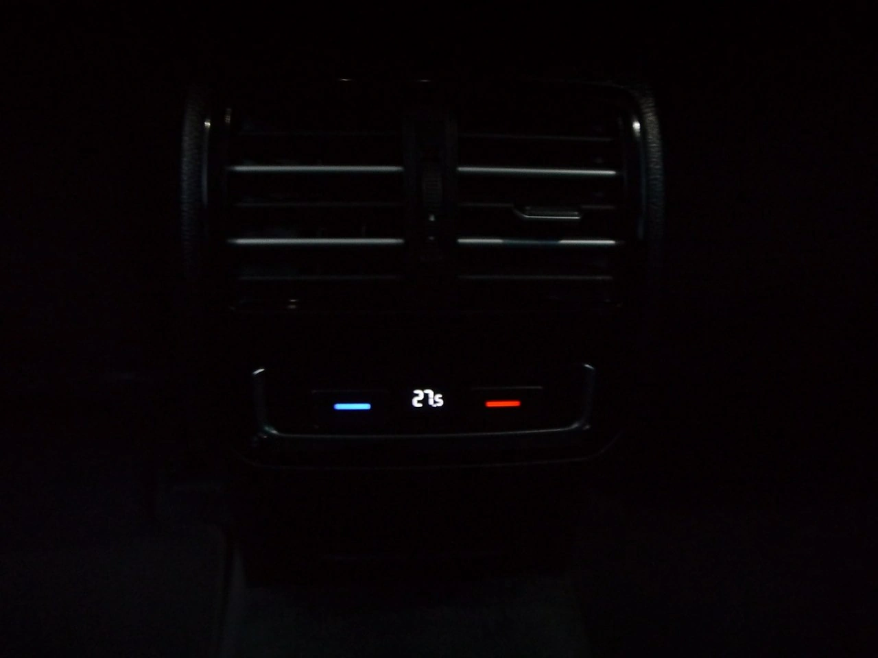 Volkswagen Passat - Zdjęcie 36