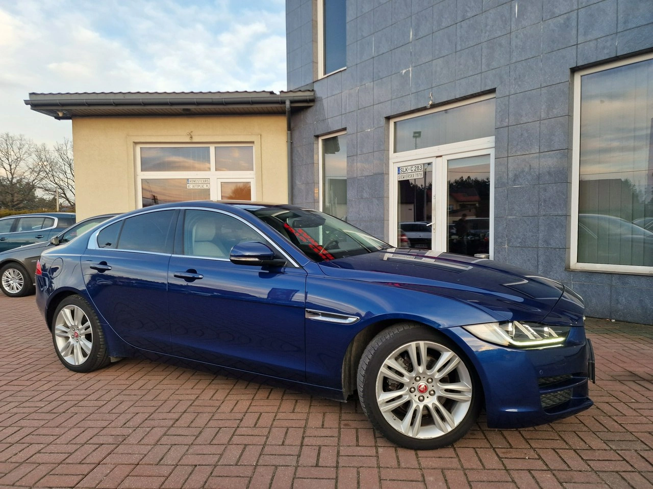 Jaguar XE - Zdjęcie 10