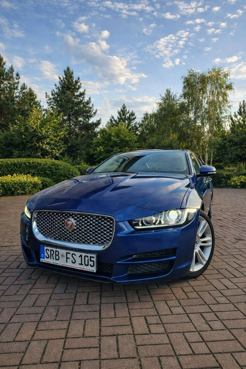 Jaguar XE - Zdjęcie 1
