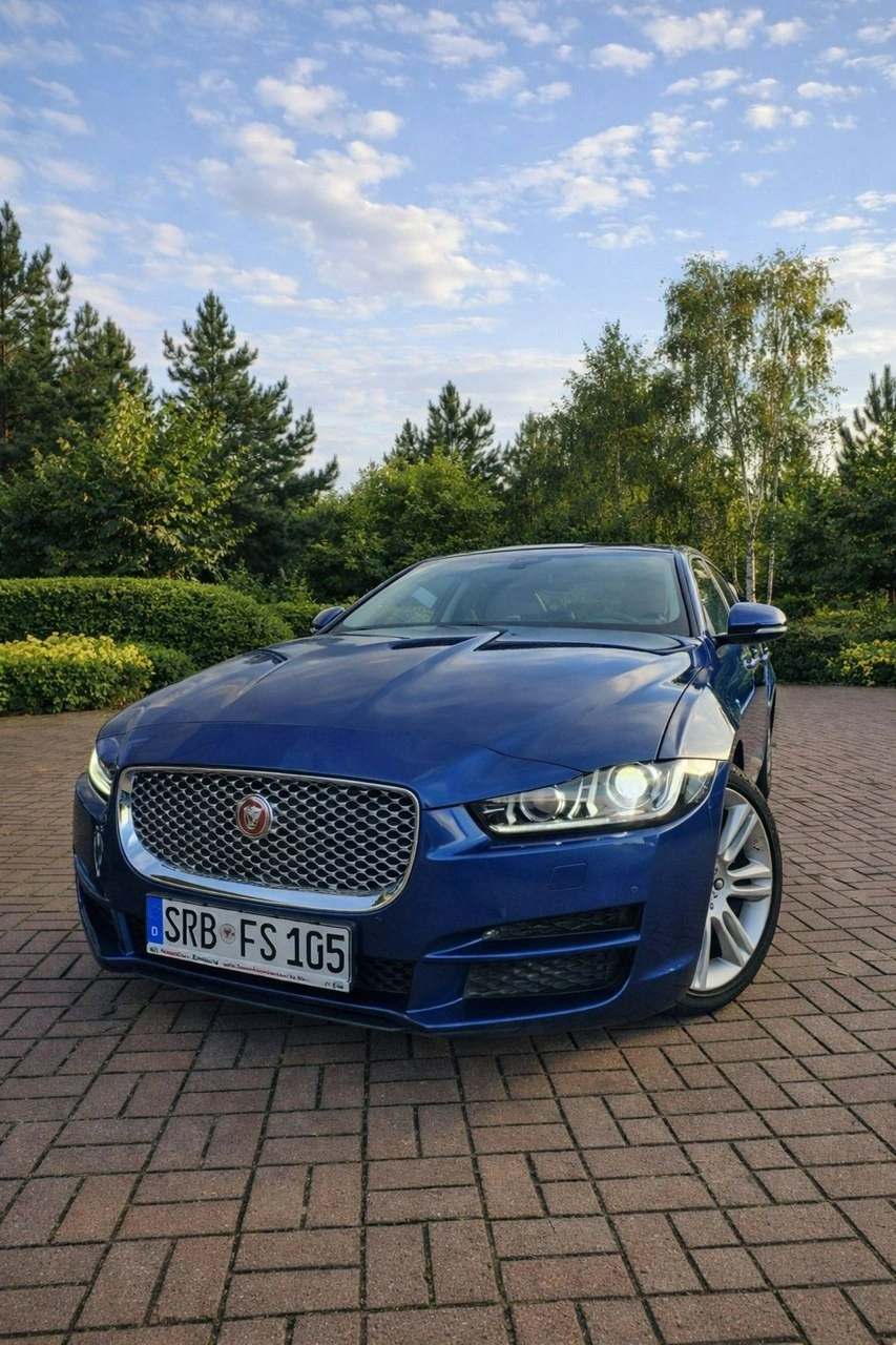 Jaguar XE - Zdjęcie 2