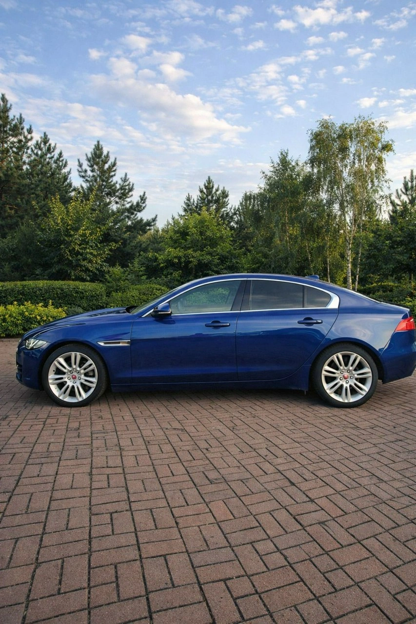 Jaguar XE - Zdjęcie 4