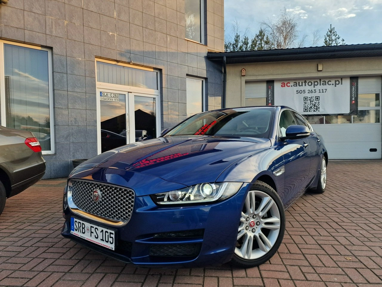 Jaguar XE - Główne zdjęcie